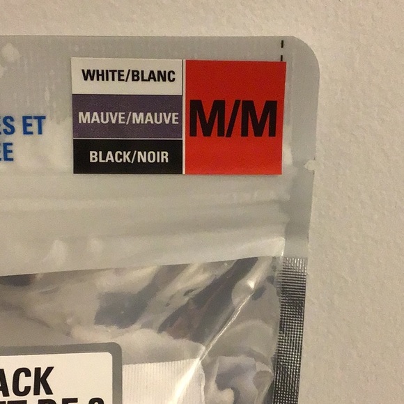 BRAND NEW IN PACKAGE WOMEN’S 3 PACK SHORT SLEEVE T-SHIRTS - Picture 2 of 7